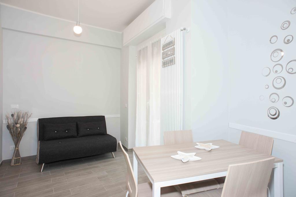 Le 3B - Finalpia Apartment Finale Ligure Luaran gambar